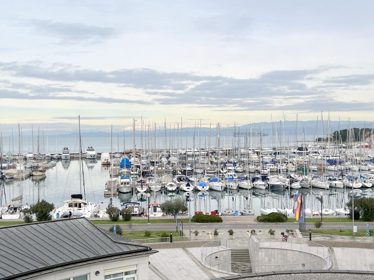 Luxury Marina View Apartment Izola Exteriör bild